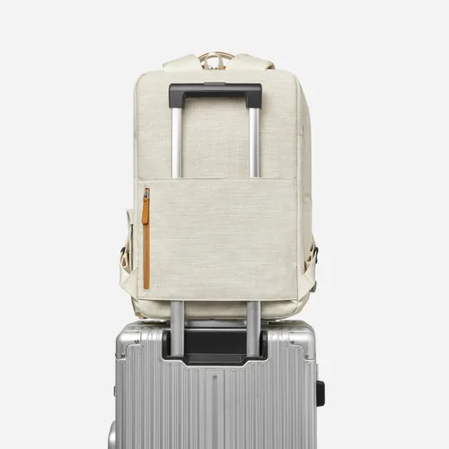 Vista 4 de Nordace Siena Pro 17 - Mochila inteligente con puerto USB, mochila para laptop de 17 pulgadas, mochila diaria de 26 L para viajes, uso diario o Beige