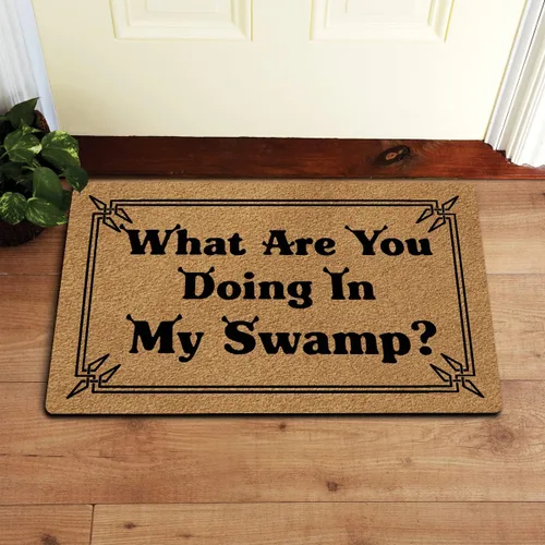 Vista 2 de MjiejieM Divertidos felpudos con texto en inglés «What are You Doing in My Swamp» para interiores y exteriores, tapete de bienvenida para interiores