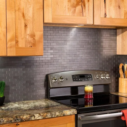 Vista 6 de Azulejos adhesivos de Aspect para salpicadero, de metal mate, diseño de tipo metro, para cocina y baño, Plateado