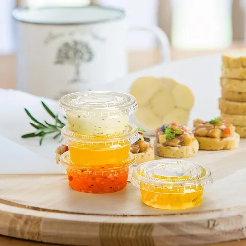 Vista 5 de Frcctre Paquete de 400 vasos de plástico desechables de 0.5 onzas con tapas, vasos pequeños de gelatina, recipientes de plástico para condimentos