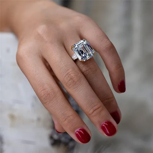 Vista 2 de AINUOSHI Anillo de corte esmeralda solitario baguette 3 piedras 9 quilates circonita cúbica CZ compromiso plata esterlina boda aniversario joyería