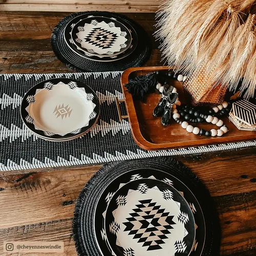 Vista 5 de Paseo Road Chalet Aztec - Juego de vajilla de cerámica de 16 piezas con platos, cuencos, tazas, estilo cabaña rústica del suroeste