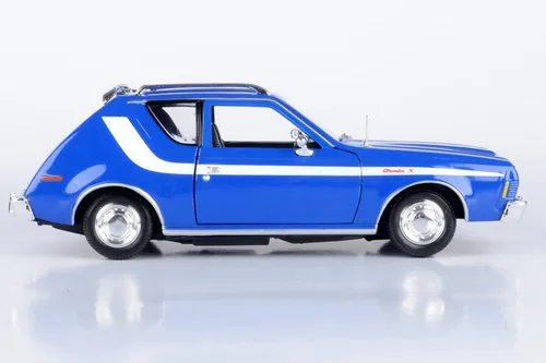 Vista 4 de Motormax 1974 AMC Gremlin X 1:24 Modelo fundido a presión Forgotten Classics Series 79045 Azul