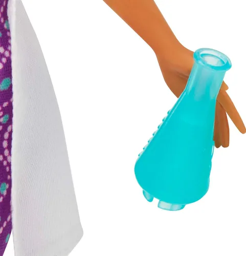 Vista 5 de Barbie Careers Science Doll y juego con temática de laboratorio 2 muñecas de moda, más de 10 accesorios temáticos STEM y más, a partir de 3 años