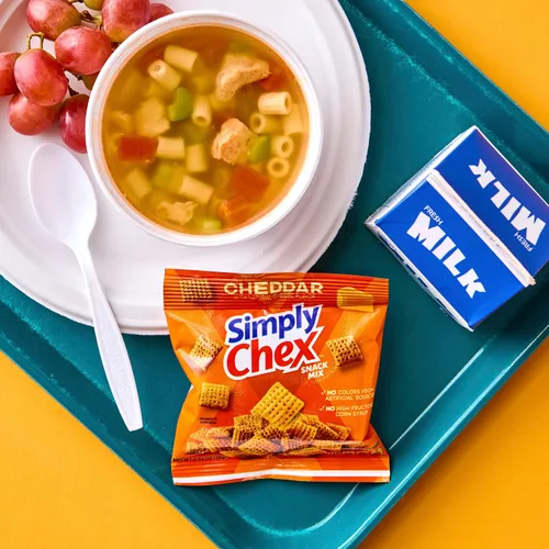 Vista 4 de Simply Chex Snack Mix, Cheddar, 0.92 onzas (paquete de 60)
