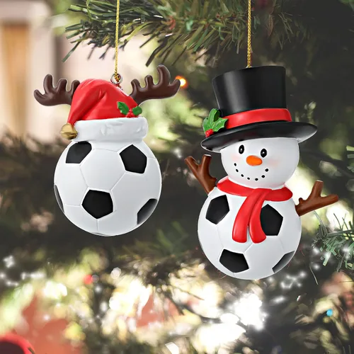 Vista 5 de Jetec 2 piezas de sombrero de Navidad adorno de fútbol muñeco de nieve colgante adorno de Navidad reno de fútbol colgante de resina muñeco de nieve
