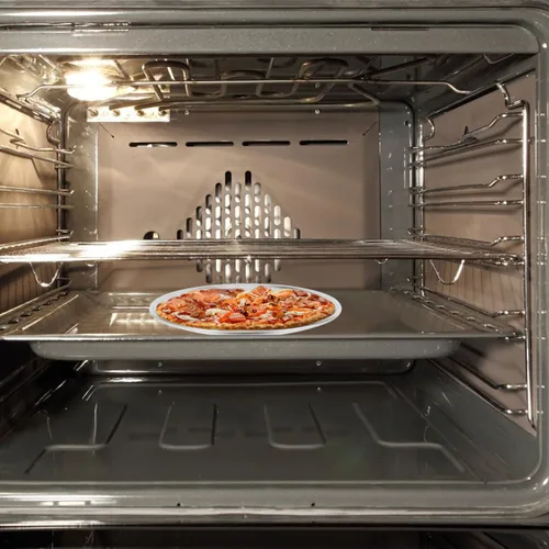 Vista 4 de Zerodeko Bandeja de pizza de acero inoxidable, bandeja redonda perforada para pizza, bandeja para hornear pizza, bandeja para servir pizza