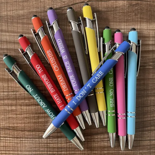 Vista 2 de Jxueych 10 bolígrafos motivacionales con citas sarcásticas, regalos de oficina, 2 en 1, elegante lápiz capacitivo de metal para pantallas táctiles
