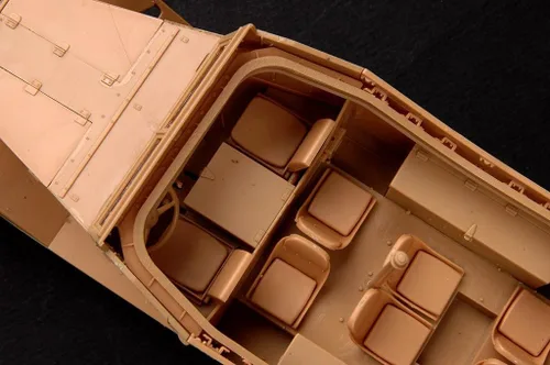 Vista 5 de Hobby Boss Kit de construcción de modelo de vehículo temprano de coche Scout blanco M3A1 (HY82451)