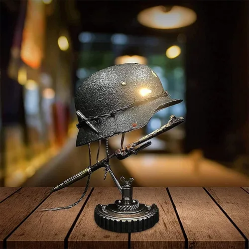 Vista 5 de Lámpara de mesa de reliquia de guerra, estatua hecha de casco de soldado de la Segunda Guerra Mundial y bayoneta, el mejor regalo para entusiastas