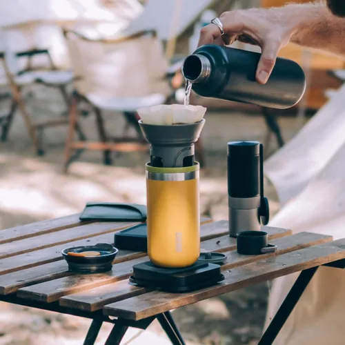 Vista 4 de WACACO Cuppamoka & Octaroma Travel Coffee Bundle - Máquina portátil para verter con taza aislada al vacío