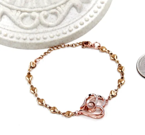 Vista 3 de Pulsera de cadena de corazón personalizada con texto en inglés "I Love You in 100 Language", regalos para mamá, esposa, novia