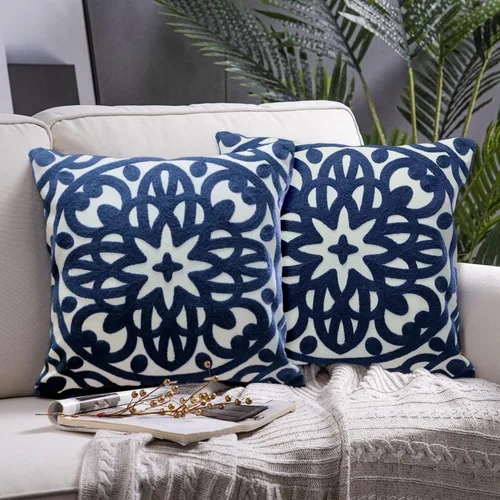 Vista 54 de Alysheer Funda de almohada decorativa bordada de 18 x 18 pulgadas, acogedora y fresca funda de cojín bohemia con diseño de mandala chic de punto