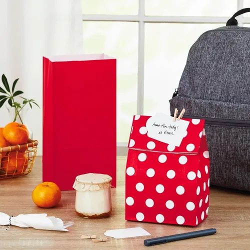 Vista 7 de Hallmark Bolsas rojas para obsequios de fiesta y golosinas envueltas, diseños variados