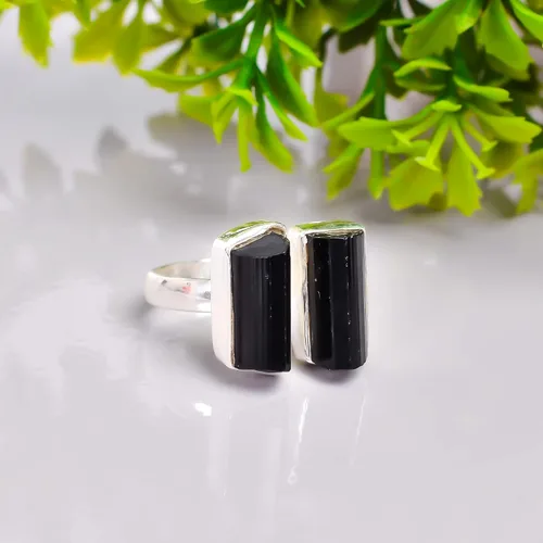 Vista 3 de RSR3088 - Anillo de plata de ley 925 con piedra de turmalina negra cruda