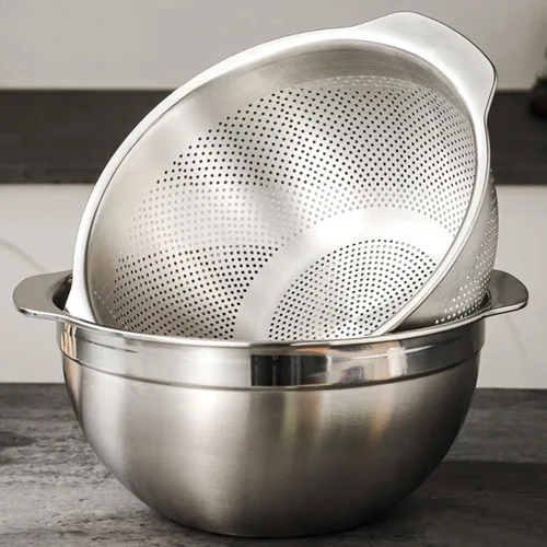 Vista 7 de Colador de Micropozos de Acero Inoxidable 18/8, Gran Capacidad de 2.5 Cuartos con Mango, Cesta Coladora de Alimentos de Cocina para Lavar Verduras