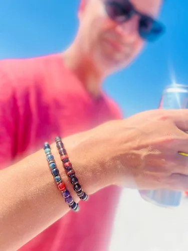 Vista 7 de Pulsera unisex para hombre y bienestar con piedras preciosas para energía positiva/fuerza/valor/con cristales naturales ónix negro, cuarzo ahumado