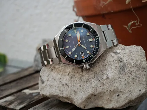 Vista 4 de Spinnaker Diver Dumas SP-5081 - Reloj automático japonés de 1.73 pulgadas para hombre