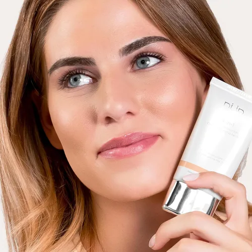 Vista 8 de PÜR MINERALS 4-in-1 Tinted Moisturizer With SPF 20 - Hydrating Face Moisturizer, Primer, & Foundation With Shea Butter, Aloe Vera & Vitamin B3