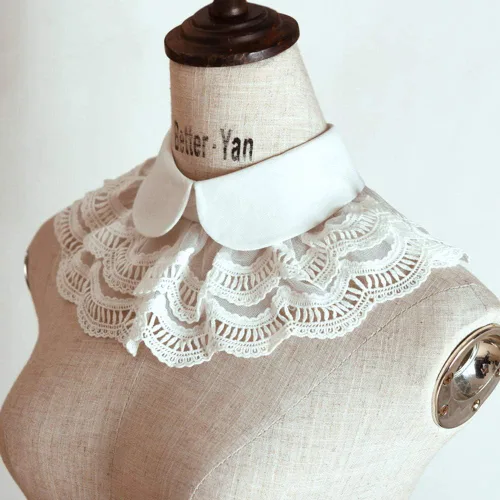 Vista 4 de Blusa de media camisa con encaje en capas, cuello sintético, cuello con volantes, cuello falso, mini capa, gargantilla para muñeca, Multi