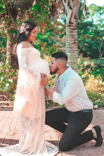 Vista 5 de Saslax Vestido de maternidad de encaje con hombros descubiertos para fotografía, maxi accesorios de maternidad, vestidos para sesión de fotos, baby