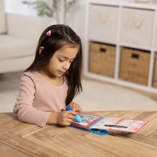 Vista 7 de ¡Melissa & Doug On the Go Wow! Almohadilla de actividad reutilizable para revelar agua, aventura