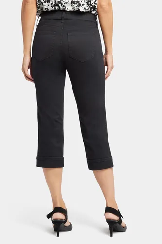 Vista 4 de NYDJ - Pantalones de mezclilla Marilyn rectos con puños recortados y efecto moldeador para mujer Negro
