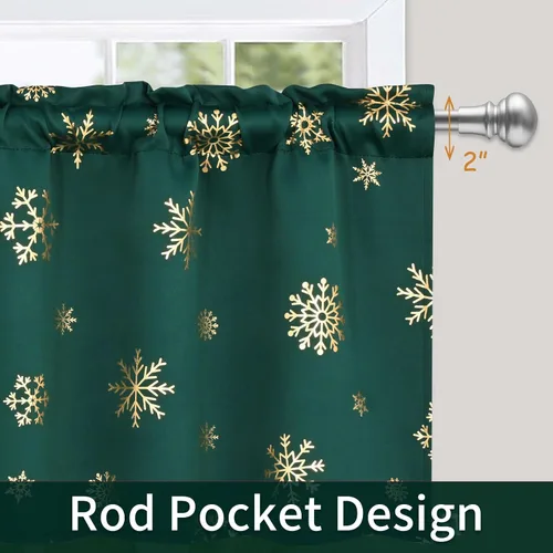 Vista 5 de Cortinas de Navidad de Nivel con Estampado de Copos de Nieve Dorados en Papel Aluminio - 36 Pulgadas de Largo, Cortinas Verdes con Bolsillo