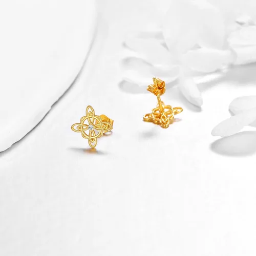 Vista 2 de Aretes de nudo de bruja de oro de 14 quilates para mujer, aretes de oro amarillo con nudo celta, aretes de tuerca de oro sólido, brujas triquetra