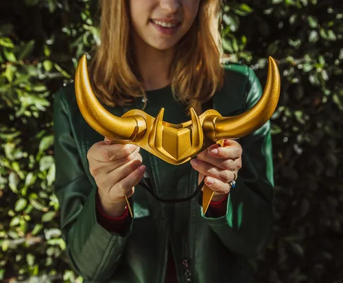 Vista 9 de Replica de la corona del presidente Loki de Marvel