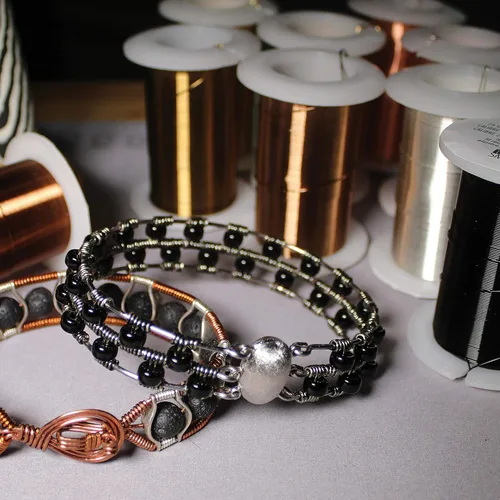 Vista 6 de The Beadsmith Copper Jewelry Wire Latón envejecido