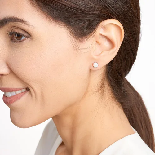 Vista 54 de Amazon Essentials Aretes redondos de plata de ley con piedra natal (anteriormente colección Amazon)