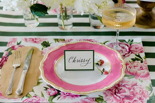 Vista 3 de Manteles individuales desechables de papel para mesa de comedor, manteles individuales cuadrados de flores de peonías para fiestas, 18 hojas por