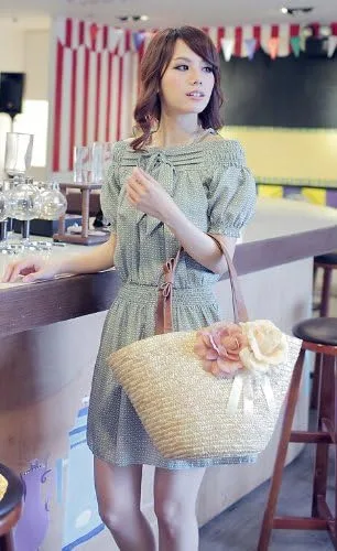 Vista 6 de TONWHAR Woven Straw Shoulder Bag Flower Straw Beach Tote Handbag