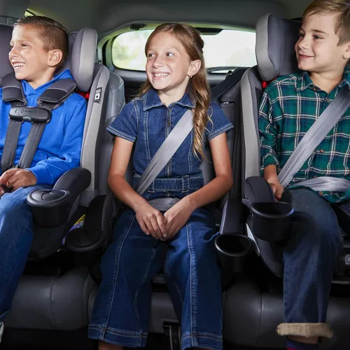 Vista 27 de Safety 1st EverSlim - Asiento de automóvil convertible 4 en 1, clip de pecho SecureTech, ultra delgado, 4 modos de bebé a refuerzo, asiento