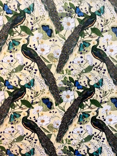 Vista 3 de The Meter - Tela de terciopelo de pavo real, color crema, material de costura floral de lujo, por yarda, estampado de pájaros, patrón de flores