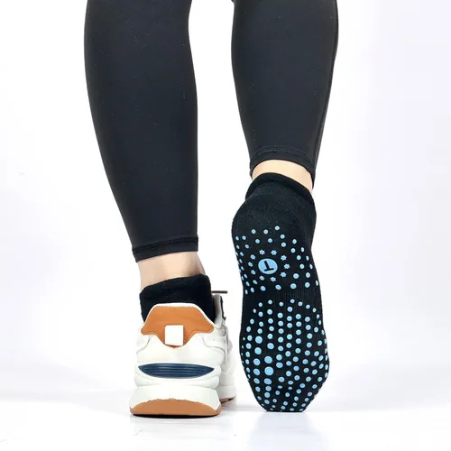 Vista 5 de Grip Socks for Pilates, Yoga, Hospital, Barre, Cushioned Ankle Sports Socks Women Non Slip Slipper Socks 4 Pairs