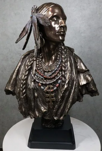 Vista 9 de Ebros Gift Juego grande de 2 estatuas tribales de 21 pulgadas de alto, nativo americano, jefe indio guerrero y princesa con tocado de plumas