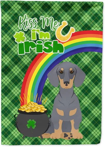 Vista 89 de Caroline's Treasures WDK4731GF - Bandera decorativa para jardín del día de San Patricio, color negro y tostado, Airedale Terrier, para jardín
