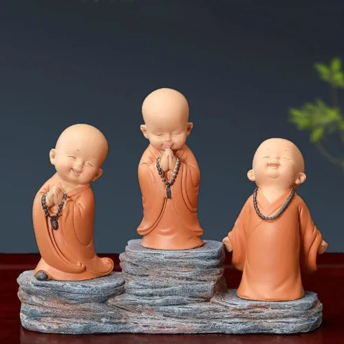 Vista 2 de Bonita estatua de monje de Buda, figura de monje de cuentas budistas en miniatura chinas para decoración del hogar, juego de 3, suministros