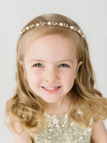 Vista 4 de SWEETV Diadema para niña de flores, perlas plateadas, para boda, princesa, accesorios para el cabello, para fiesta de cumpleaños, primera comunión