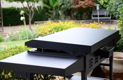Vista 2 de Blackstone - Tapa de parrilla de 28 pulgadas, cubierta de plancha de empuje, cubierta dura, cubierta de parrilla superior plana, accesorios
