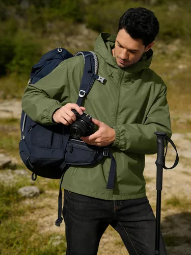 Vista 2 de UIQUR Chaqueta impermeable para hombre, ligera, rompevientos, impermeable, ciclismo, correr, senderismo, equipamiento con capucha plegable