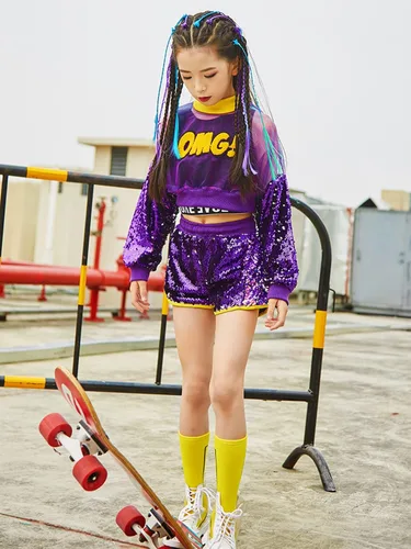 Vista 3 de LOLANTA Disfraces de baile de lentejuelas para niñas, pantalones cortos de malla con camiseta sin mangas, trajes de baile hip hop para niños