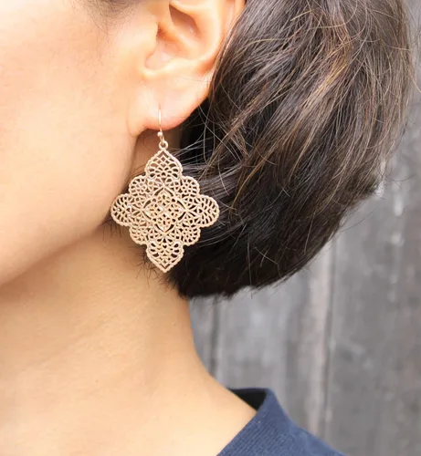 Vista 8 de POMINA Aretes colgantes de filigrana celta floral dorada, bohemios, modernos, geométricos, para mujer