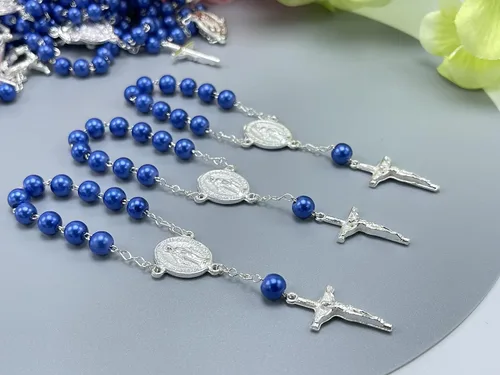Vista 3 de 24 Perlas de Cristal Azul Real Bautizo Favores Mini Rosarios bañados en plata/recuerdos de bautizo color azul rey en perlas de cristal