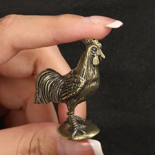 Vista 2 de DTREEL Figuras en miniatura modelo gallo de latón, bronce interesantes animales zodiaco, estatua de pollo, escultura de escritorio, bonsái, hogar