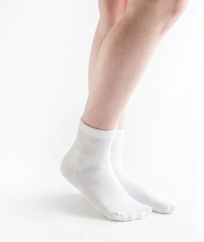 Vista 5 de Doc Ortho Calcetines de algodón para diabéticos de ajuste holgado para hombres y mujeres, 12 pares, 1/4 de tripulación