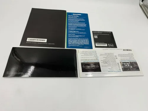 Vista 5 de 2017 Mercedes-Benz CLA-Class Owners Manual Handbook Set with Case OEM Z0A0256 Tapa blanda – 1 Enero 2017