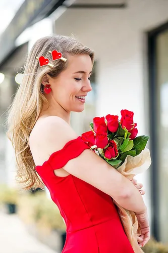 Vista 2 de Pinzas para el cabello para el día de San Valentín para mujer, con diamantes de imitación con purpurina esmaltada, corazones, pasadores